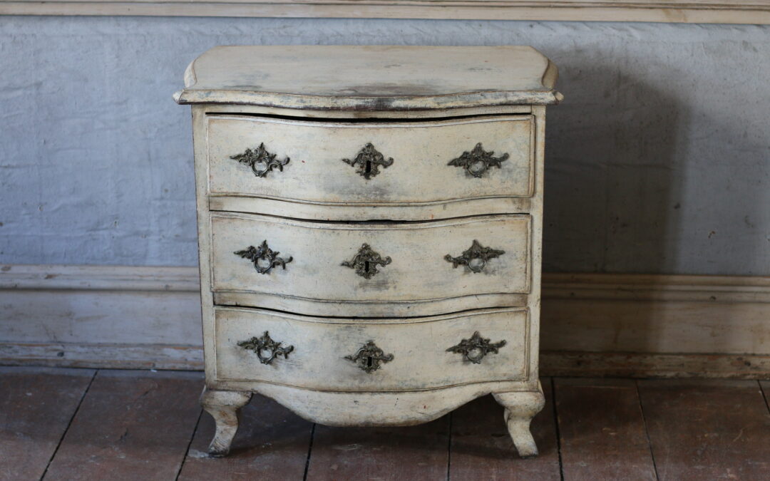 Item no 15, small Rococo chest of drawers